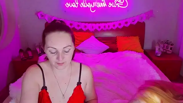 Snapshot of MagicEyess chatting on February 2025 07:23:02 AM MagicEyess online show from February 2025 07:23:02 AM