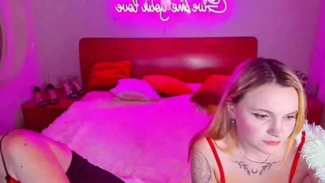 Snapshot of MagicEyess chatting on February 2025 10:24:02 AM MagicEyess online show from February 2025 10:24:02 AM