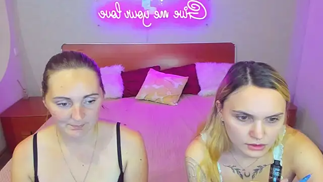 Snapshot of MagicEyess chatting on October 2025 05:26:02 PM MagicEyess online show from October 2025 05:26:02 PM