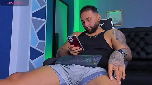 alex oficial online show from February 2026 04:46:02 AM