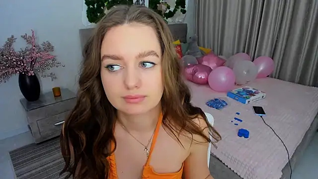 MiracleCurly online show from February 2025 07:38:02 PM