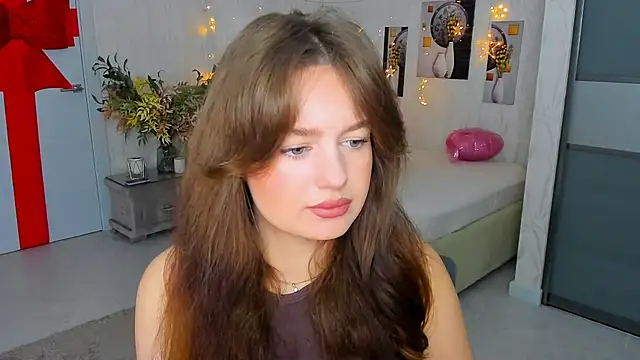 MiracleCurly online show from March 2025 04:17:02 PM