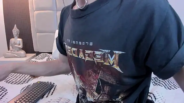 Snapshot of Hecatee_77 chatting on March 2025 07:35:01 PM Hecatee 77 online show from March 2025 07:35:01 PM