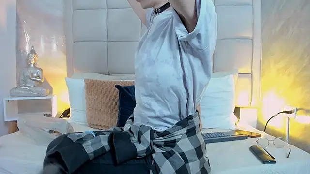 Snapshot of Hecatee_77 chatting on September 2025 07:46:02 PM Hecatee 77 online show from September 2025 07:46:02 PM