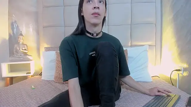 Snapshot of Hecatee_77 chatting on September 2025 07:48:02 PM Hecatee 77 online show from September 2025 07:48:02 PM