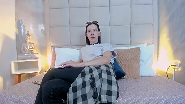 Snapshot of Hecatee_77 chatting on September 2025 07:49:02 PM Hecatee 77 online show from September 2025 07:49:02 PM