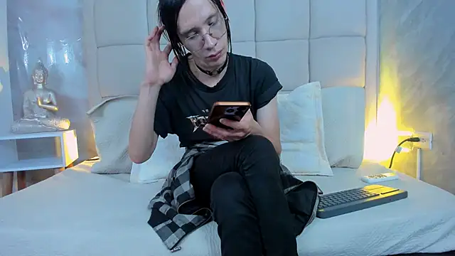 Snapshot of Hecatee_77 chatting on October 2025 08:07:01 PM Hecatee 77 online show from October 2025 08:07:01 PM