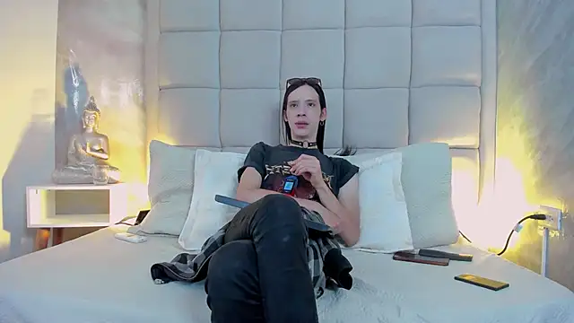 Snapshot of Hecatee_77 chatting on October 2025 07:29:02 PM Hecatee 77 online show from October 2025 07:29:02 PM