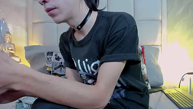 Snapshot of Hecatee_77 chatting on October 2025 07:59:01 PM Hecatee 77 online show from October 2025 07:59:01 PM