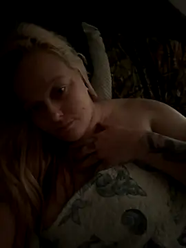 Cumslutsnowbunnie69 online show from October 2025 02:55:01 AM