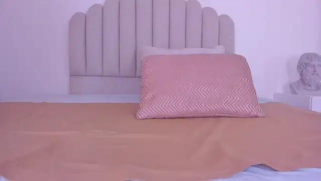 Snapshot of sarita_duque chatting on October 2025 12:06:02 PM sarita duque online show from October 2025 12:06:02 PM