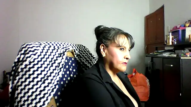 merlyna goldens online show from May 2026 03:24:02 AM