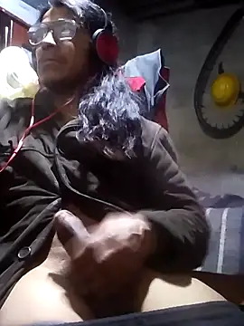 Snapshot of davidatration15 chatting on October 2025 02:47:02 AM davidatration15 online show from October 2025 02:47:02 AM