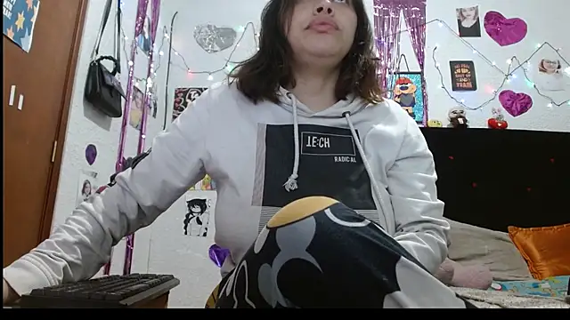 Saray extrovert  online show from December 2024 11:32:02 AM