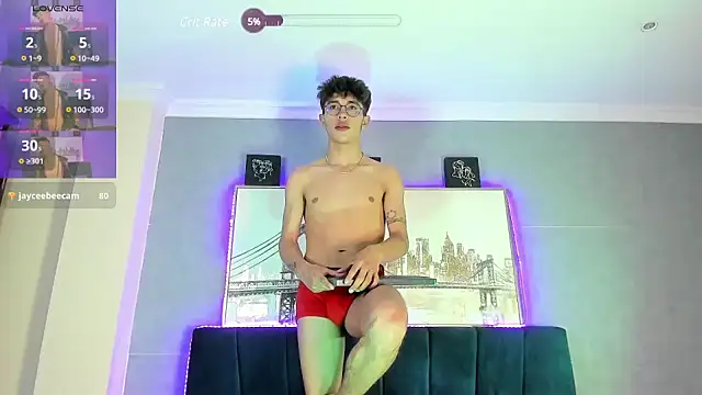 Snapshot of Andrew_thevil chatting on December 2024 06:56:02 AM Andrew thevil online show from December 2024 06:56:02 AM