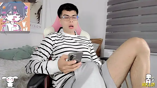 lucas cute online show from November 2025 07:19:02 PM