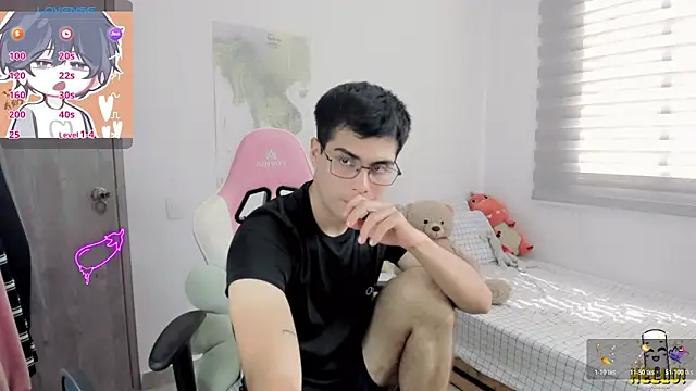 lucas cute online show from May 2026 06:37:01 PM