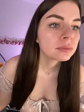 EllyNora online show from December 2025 03:21:02 PM