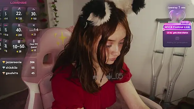 Snapshot of molly_russell chatting on February 2025 03:12:01 AM molly russell online show from February 2025 03:12:01 AM