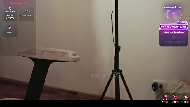 Snapshot of molly_russell chatting on February 2025 07:27:01 PM molly russell online show from February 2025 07:27:01 PM