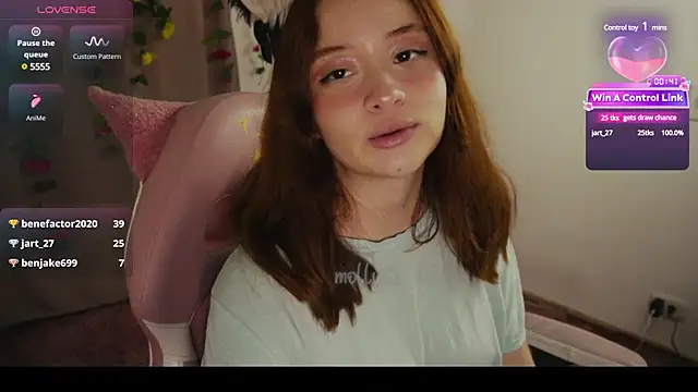 Snapshot of molly_russell chatting on February 2025 07:30:02 PM molly russell online show from February 2025 07:30:02 PM