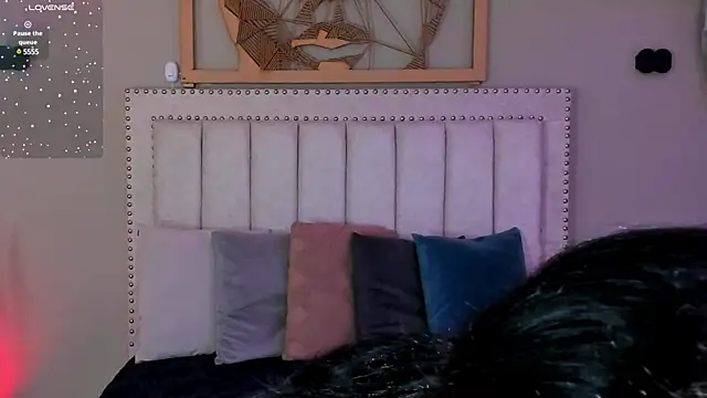 Paula Desousa online show from February 2025 07:33:01 PM