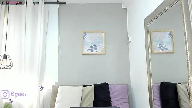 Paula Desousa online show from February 2026 05:41:01 PM