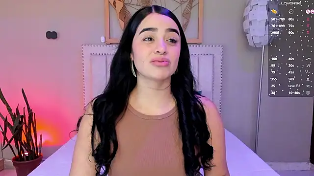 Paula Desousa online show from February 2026 06:04:01 PM