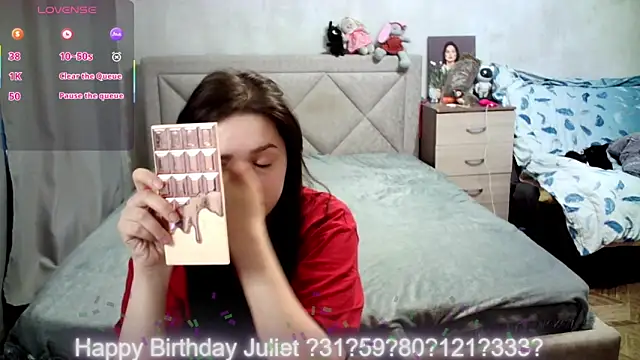 Snapshot of juliettkalen chatting on March 2026 03:33:01 AM juliettkalen online show from March 2026 03:33:01 AM