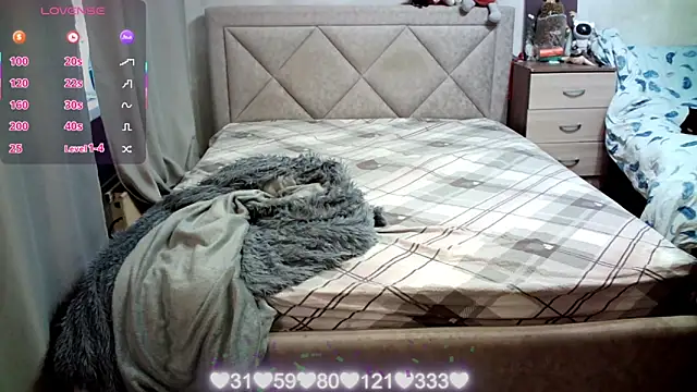 Snapshot of juliettkalen chatting on March 2026 05:35:01 AM juliettkalen online show from March 2026 05:35:01 AM