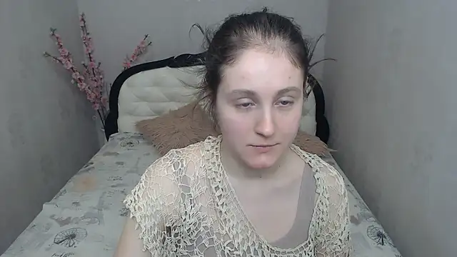 Holliy Cooper online show from March 2026 07:09:02 AM