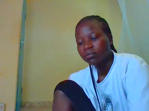 Snapshot of prettychic5 chatting on April 2026 06:33:02 AM prettychic5 online show from April 2026 06:33:02 AM
