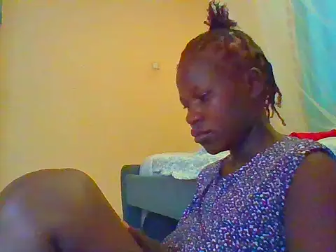 Snapshot of prettychic5 chatting on May 2026 07:02:02 AM prettychic5 online show from May 2026 07:02:02 AM