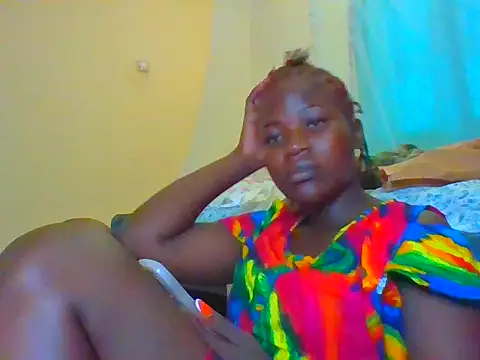 Snapshot of prettychic5 chatting on May 2026 12:32:01 PM prettychic5 online show from May 2026 12:32:01 PM