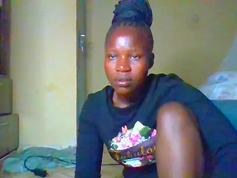 Snapshot of prettychic5 chatting on May 2026 06:05:02 PM prettychic5 online show from May 2026 06:05:02 PM