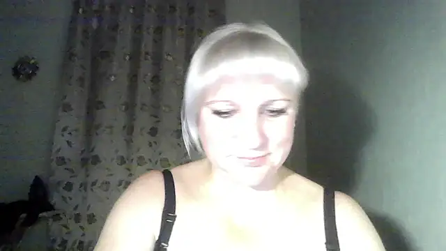 Snapshot of MeilomaWesa chatting on October 2025 05:19:02 PM MeilomaWesa online show from October 2025 05:19:02 PM