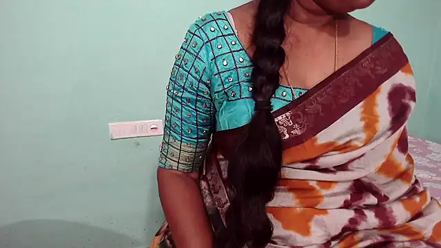 Snapshot of shrutitelugu69 chatting on January 2026 11:59:02 AM shrutitelugu69 online show from January 2026 11:59:02 AM