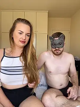 Snapshot of ElenaRebelle chatting on October 2025 11:19:02 AM ElenaRebelle online show from October 2025 11:19:02 AM