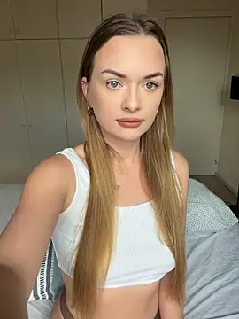 ElenaRebelle online show from May 2026 05:14:01 AM