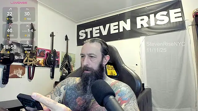 Snapshot of StevenRiseNYC chatting on November 2025 03:01:02 PM StevenRiseNYC online show from November 2025 03:01:02 PM