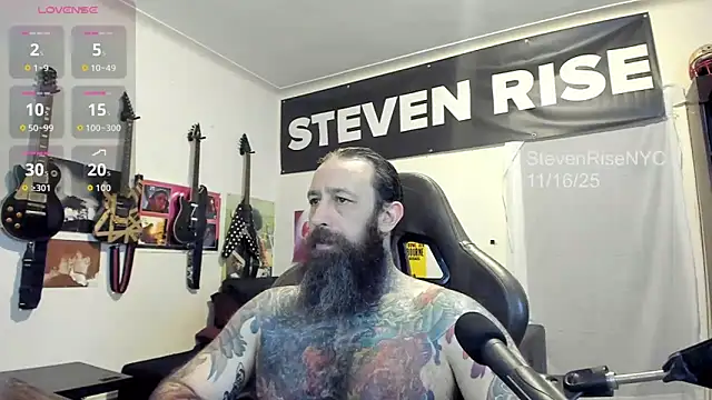Snapshot of StevenRiseNYC chatting on November 2025 10:59:02 PM StevenRiseNYC online show from November 2025 10:59:02 PM