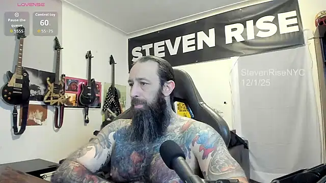 Snapshot of StevenRiseNYC chatting on December 2025 01:27:01 PM StevenRiseNYC online show from December 2025 01:27:01 PM