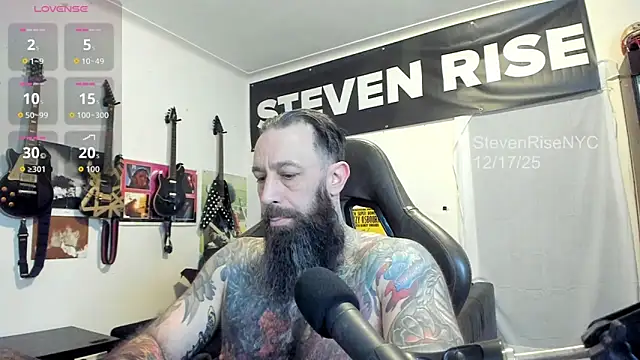 Snapshot of StevenRiseNYC chatting on December 2025 01:17:01 PM StevenRiseNYC online show from December 2025 01:17:01 PM