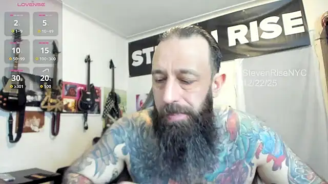 Snapshot of StevenRiseNYC chatting on December 2025 02:31:02 AM StevenRiseNYC online show from December 2025 02:31:02 AM