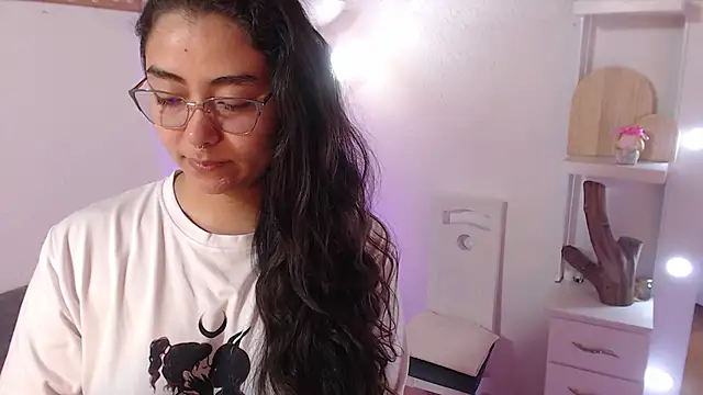 Snapshot of _Kim__M chatting on November 2025 12:16:01 PM Kim M online show from November 2025 12:16:01 PM