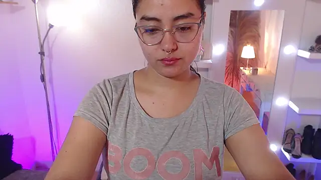 Snapshot of _Kim__M chatting on November 2025 12:38:01 PM Kim M online show from November 2025 12:38:01 PM