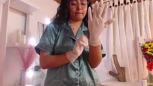 Snapshot of _Kim__M chatting on February 2026 02:27:02 PM Kim M online show from February 2026 02:27:02 PM