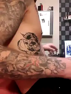 Snapshot of PIercingBoy38 chatting on January 2025 09:22:01 PM PIercingBoy38 online show from January 2025 09:22:01 PM