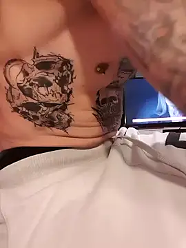 Snapshot of PIercingBoy38 chatting on February 2025 09:56:01 PM PIercingBoy38 online show from February 2025 09:56:01 PM