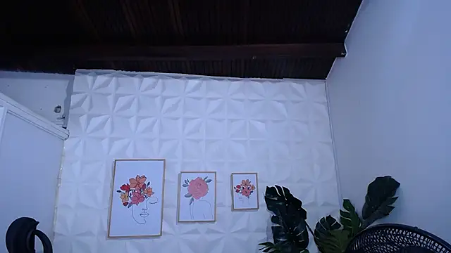 Valentinaa mature online show from February 2026 08:05:02 PM